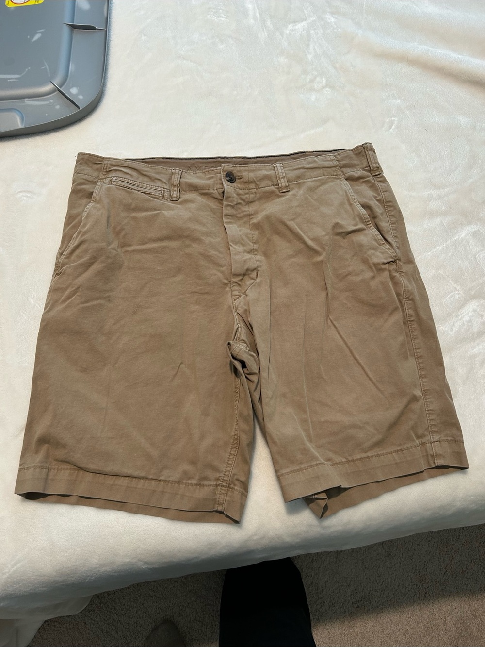 American Eagle Outfitters Men's Tan Cargo Shorts